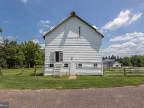 439 Brownsburg Road W, Newtown PA 18940