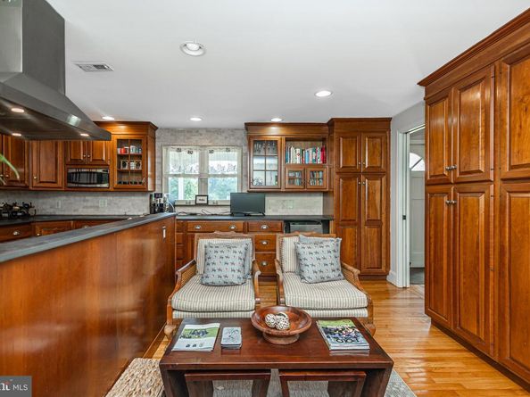 439 Brownsburg Road W, Newtown PA 18940