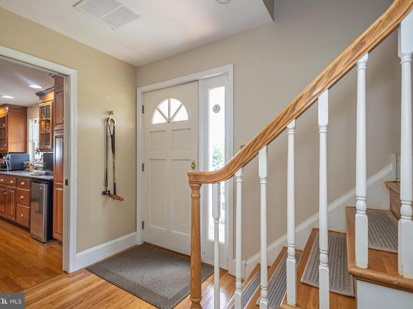 439 Brownsburg Road W, Newtown PA 18940