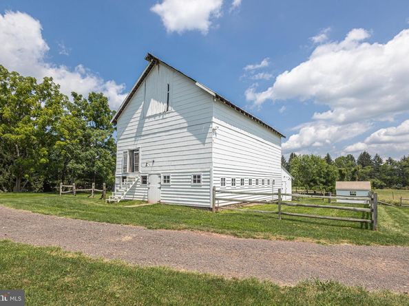 439 Brownsburg Road W, Newtown PA 18940