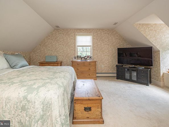 439 Brownsburg Road W, Newtown PA 18940
