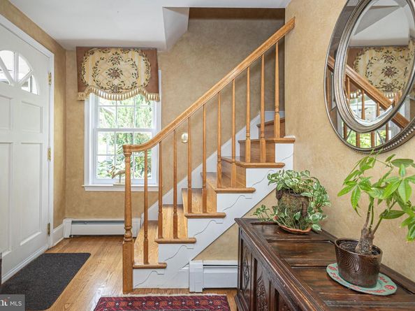 439 Brownsburg Road W, Newtown PA 18940
