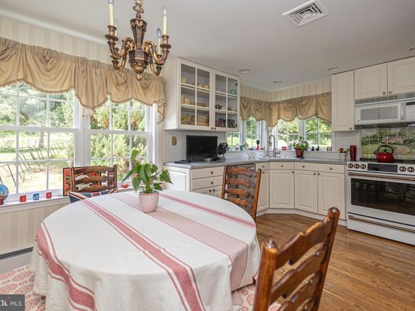 439 Brownsburg Road W, Newtown PA 18940