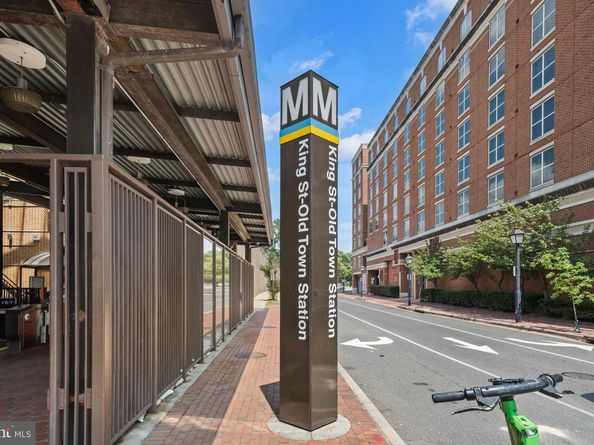 520 John Carlyle Street 108, Alexandria VA 22314