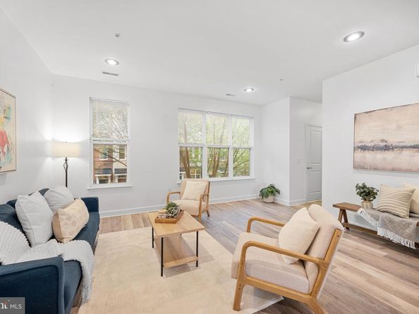 2517 Sayles Place SE 10, Washington DC 20020