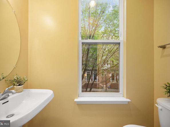 2517 Sayles Place SE 10, Washington DC 20020
