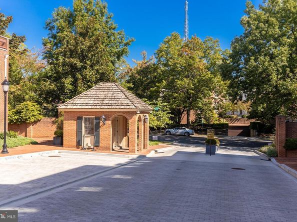 4323 Westover Place NW, Washington DC 20016