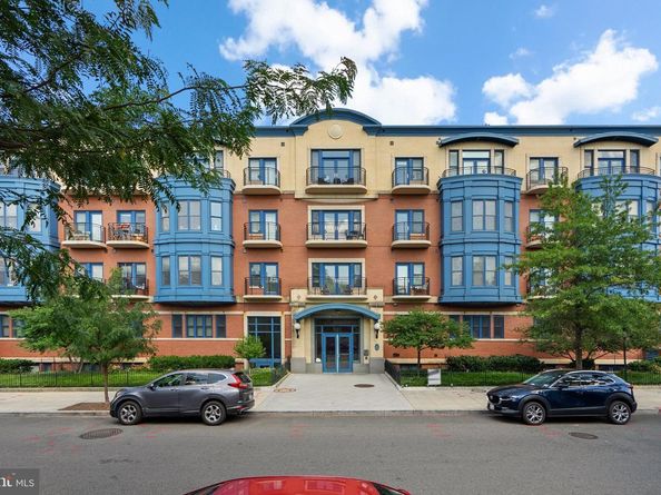 401 13TH Street NE 103, Washington DC 20002