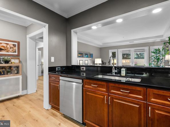 401 13TH Street NE 103, Washington DC 20002