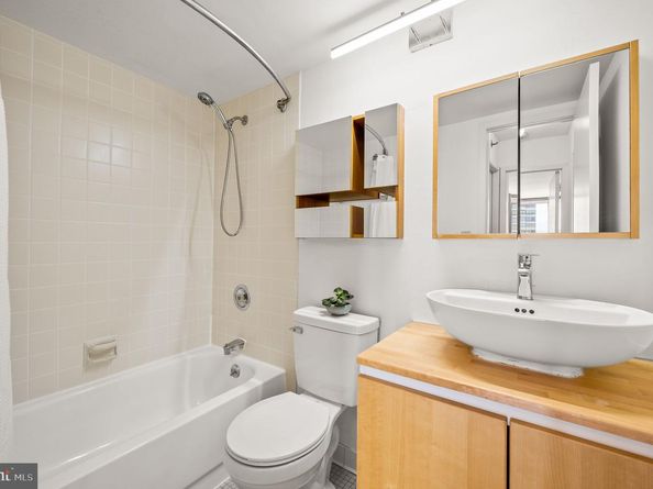 2020 Walnut Street 29D, Philadelphia PA 19103