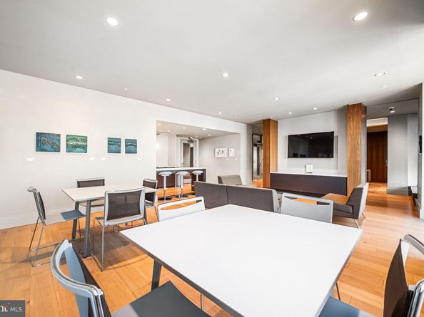 2020 Walnut Street 29D, Philadelphia PA 19103