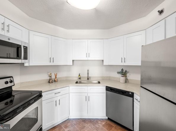 2020 Walnut Street 29D, Philadelphia PA 19103