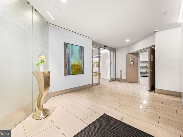 2020 Walnut Street 29D, Philadelphia PA 19103