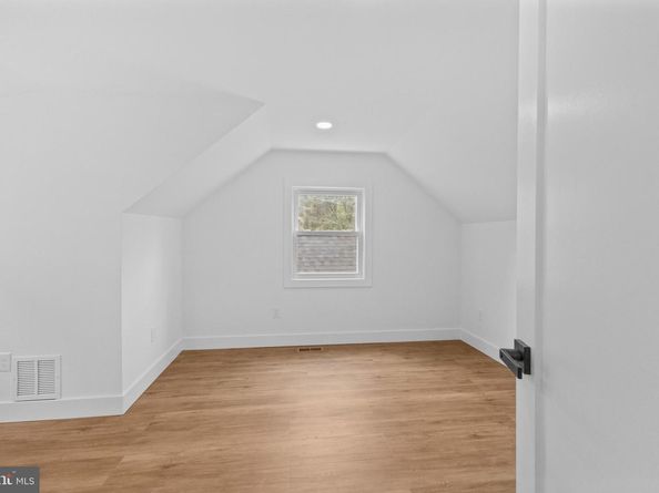 290 Oxford Valley Road, Yardley PA 19067