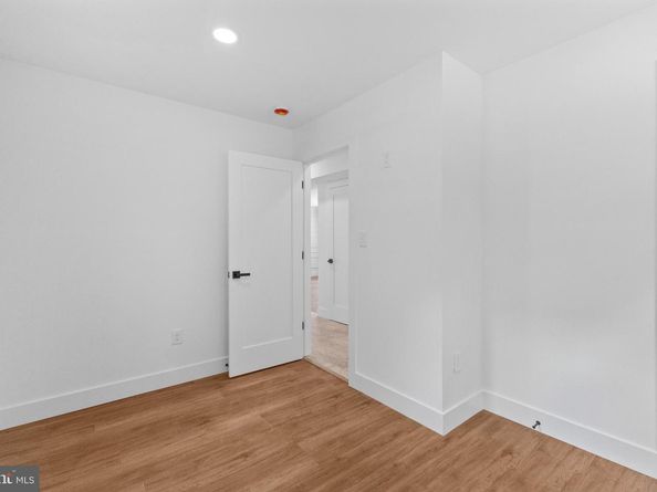 290 Oxford Valley Road, Yardley PA 19067