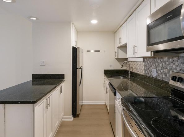 250 S Alder Street, Philadelphia PA 19107