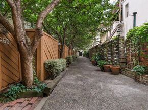 250 S Alder Street, Philadelphia PA 19107