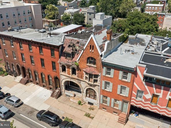 1609 W Girard Avenue, Philadelphia PA 19130