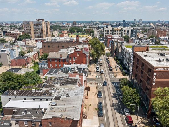 1609 W Girard Avenue, Philadelphia PA 19130