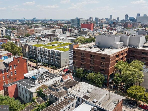 1609 W Girard Avenue, Philadelphia PA 19130