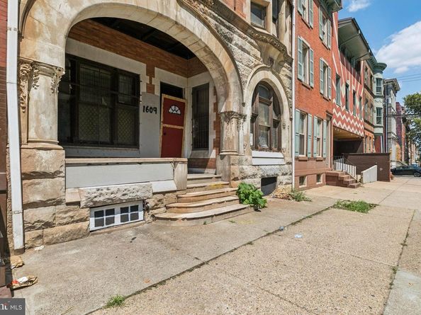 1609 W Girard Avenue, Philadelphia PA 19130