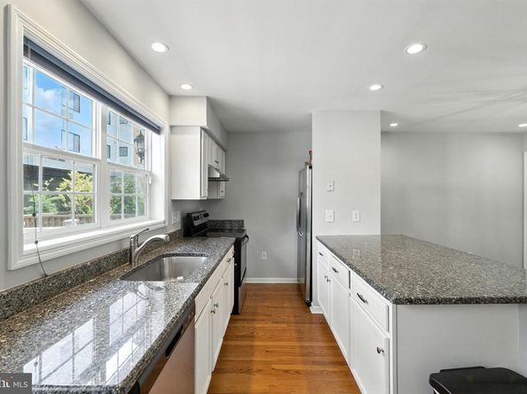 3823 Lauriston Street, Philadelphia PA 19128
