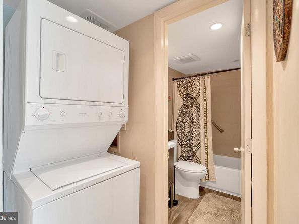 4000 Gypsy Lane 331A1, Philadelphia PA 19129