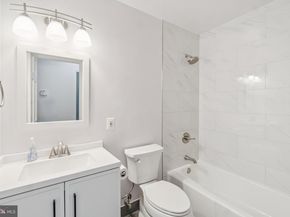 7260 Glen Hollow Court 60/4, Annandale VA 22003