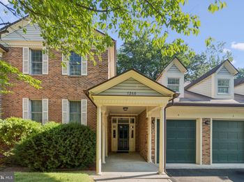 7260 Glen Hollow Court