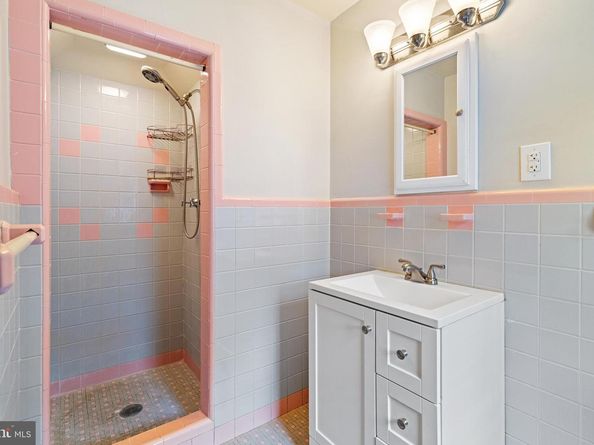 211 Kent Road, Wyncote PA 19095