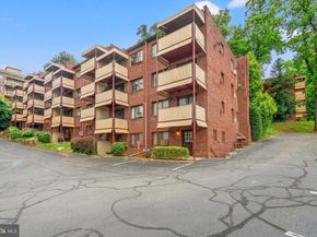1563 N Colonial Terrace 401Z, Arlington VA 22209