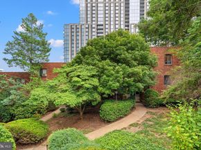 1563 N Colonial Terrace 401Z, Arlington VA 22209