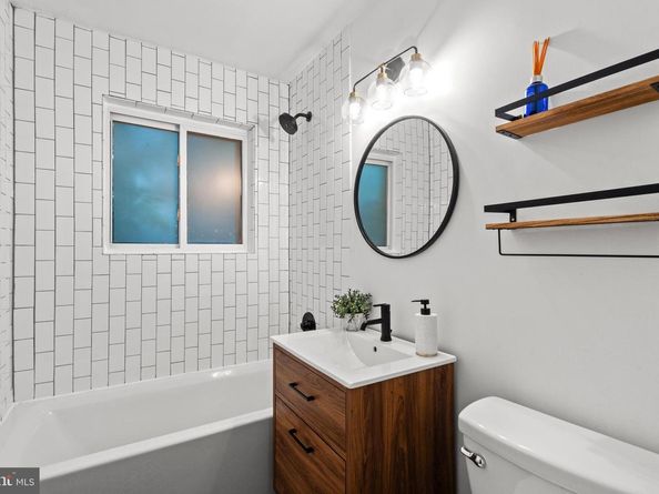 1563 N Colonial Terrace 401Z, Arlington VA 22209