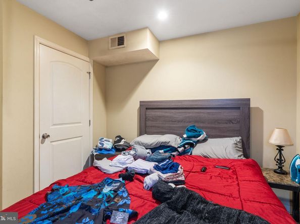 927 S 60TH Street, Philadelphia PA 19143