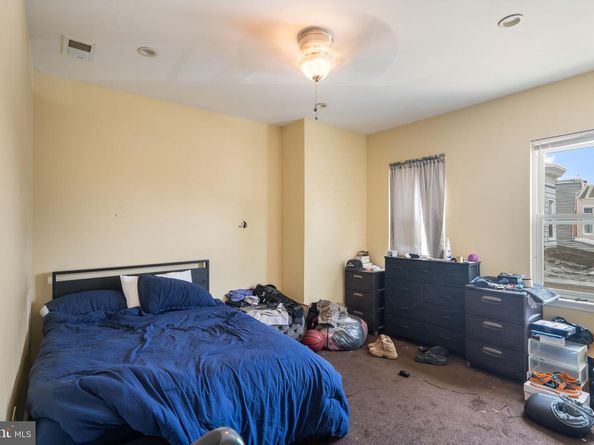 927 S 60TH Street, Philadelphia PA 19143