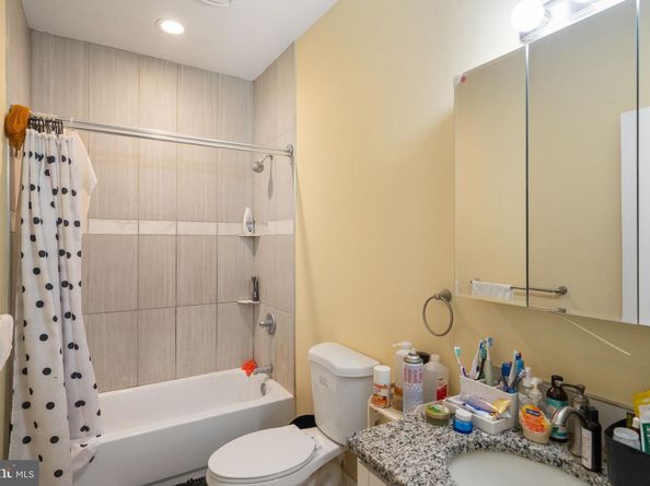 927 S 60TH Street, Philadelphia PA 19143