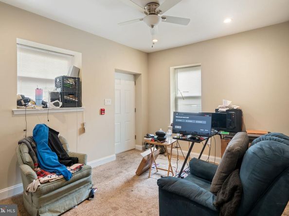 927 S 60TH Street, Philadelphia PA 19143