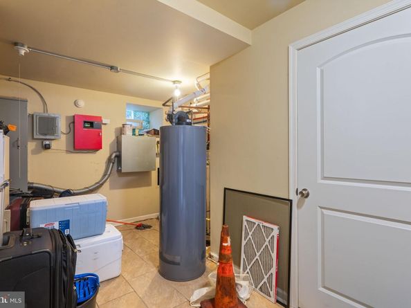 927 S 60TH Street, Philadelphia PA 19143