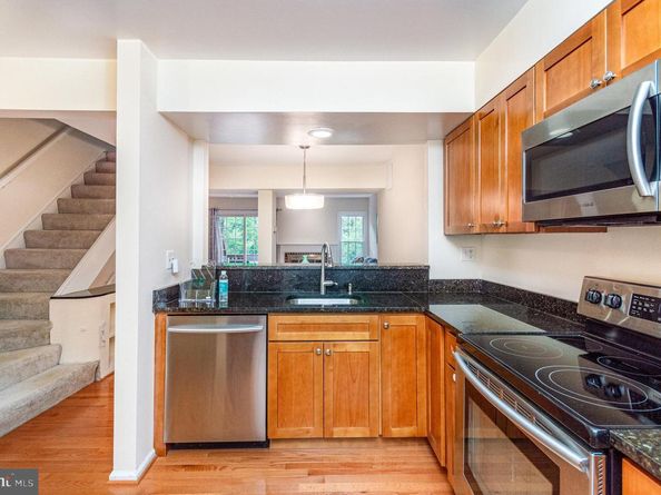 2446 S Walter Reed Drive 2, Arlington VA 22206