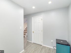 2446 S Walter Reed Drive 2, Arlington VA 22206