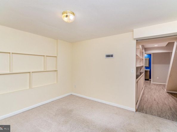 2446 S Walter Reed Drive 2, Arlington VA 22206