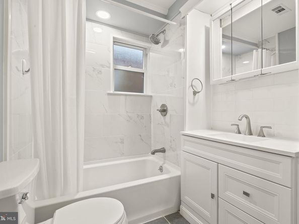 2521 S Hicks Street, Philadelphia PA 19145