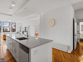 1213-15 Locust Street B, Philadelphia PA 19107