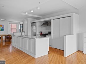 1213-15 Locust Street B, Philadelphia PA 19107