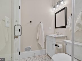 915 Hamilton Street NW, Washington DC 20011