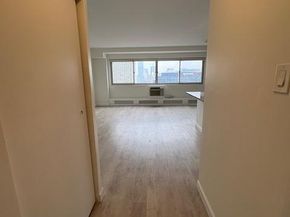 2101-17 Chestnut Street 1815, Philadelphia PA 19103