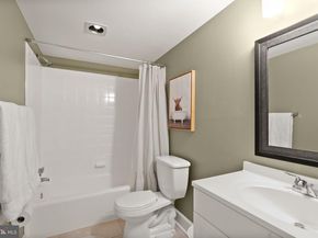 7651 Tremayne Place 211, Mclean VA 22102
