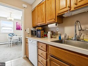 61 Llanfair Road A4, Ardmore PA 19003