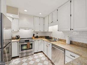 10 Irving Court, Alexandria VA 22314