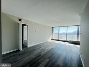 3900 Ford Road 14L, Philadelphia PA 19131